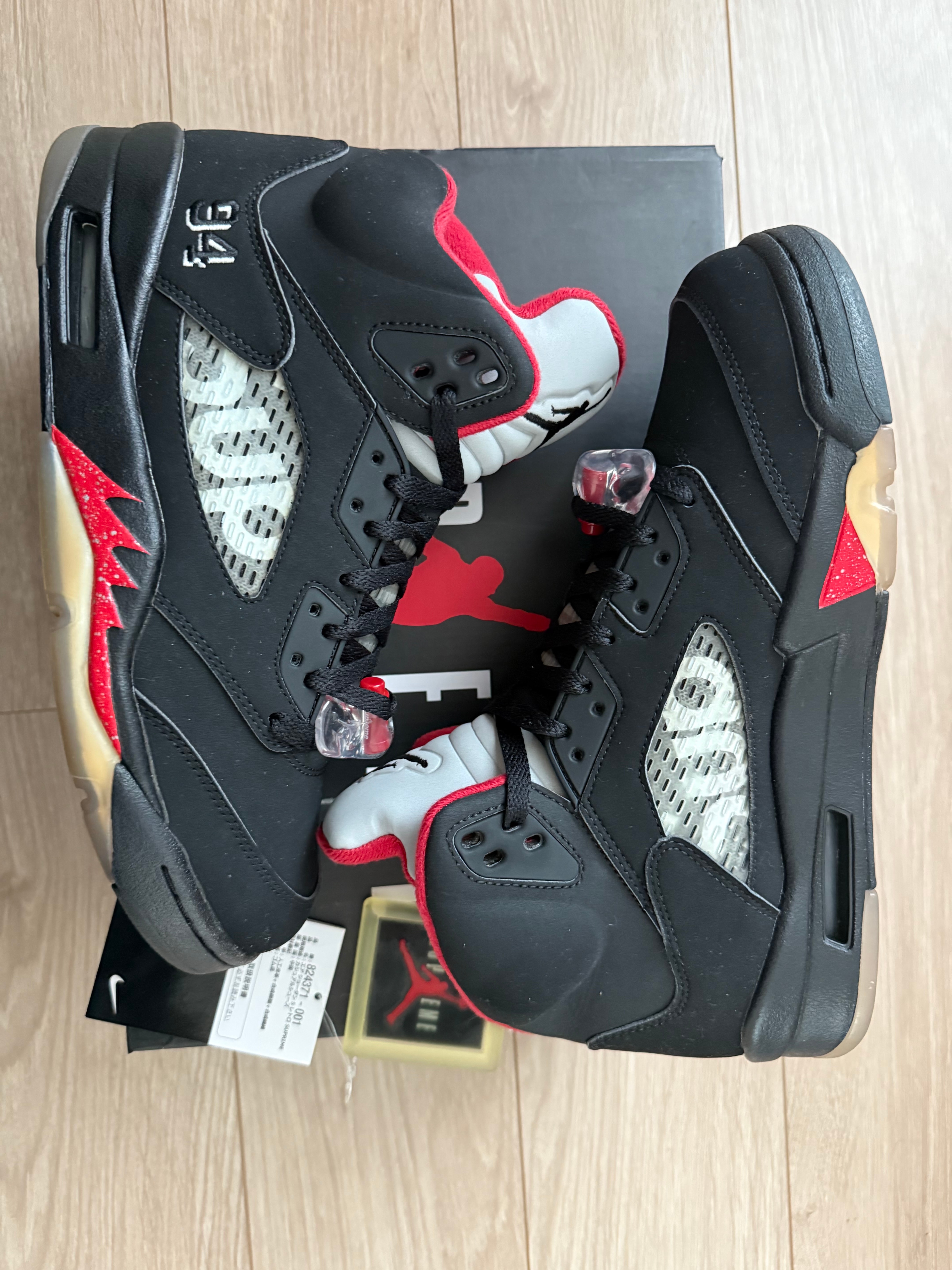 Supreme × Nike Air Jordan 5 Retro "Black"
