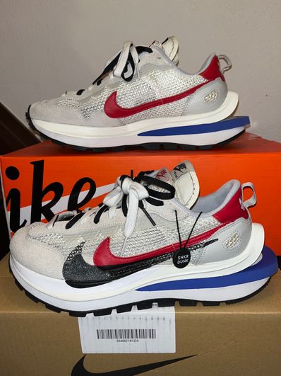 sacai × Nike Vapor Waffle "Royal Fuchsia"