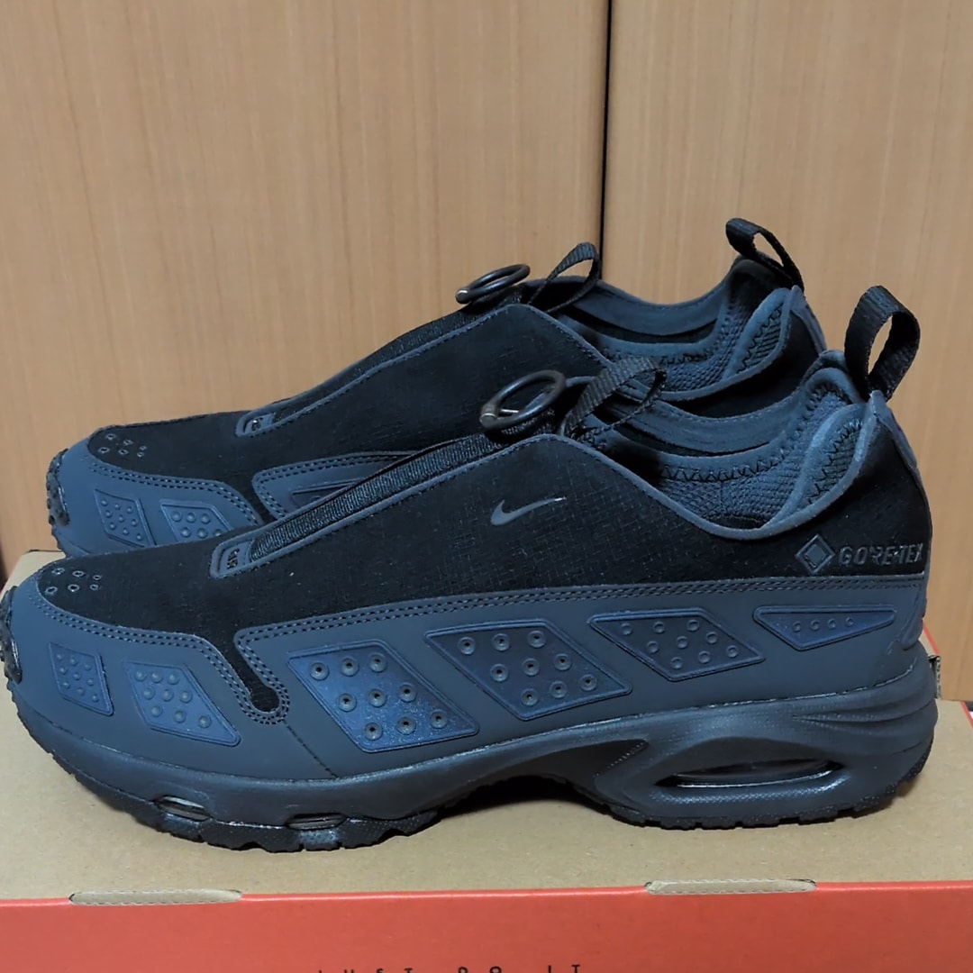 Nike Women's Air Max SNDR GORE-TEX "Black and Dark Smoke Grey"