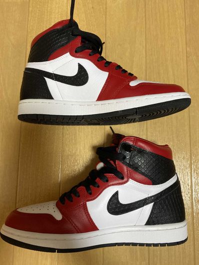 Nike Women's Air Jordan 1 High OG "Satin Red"