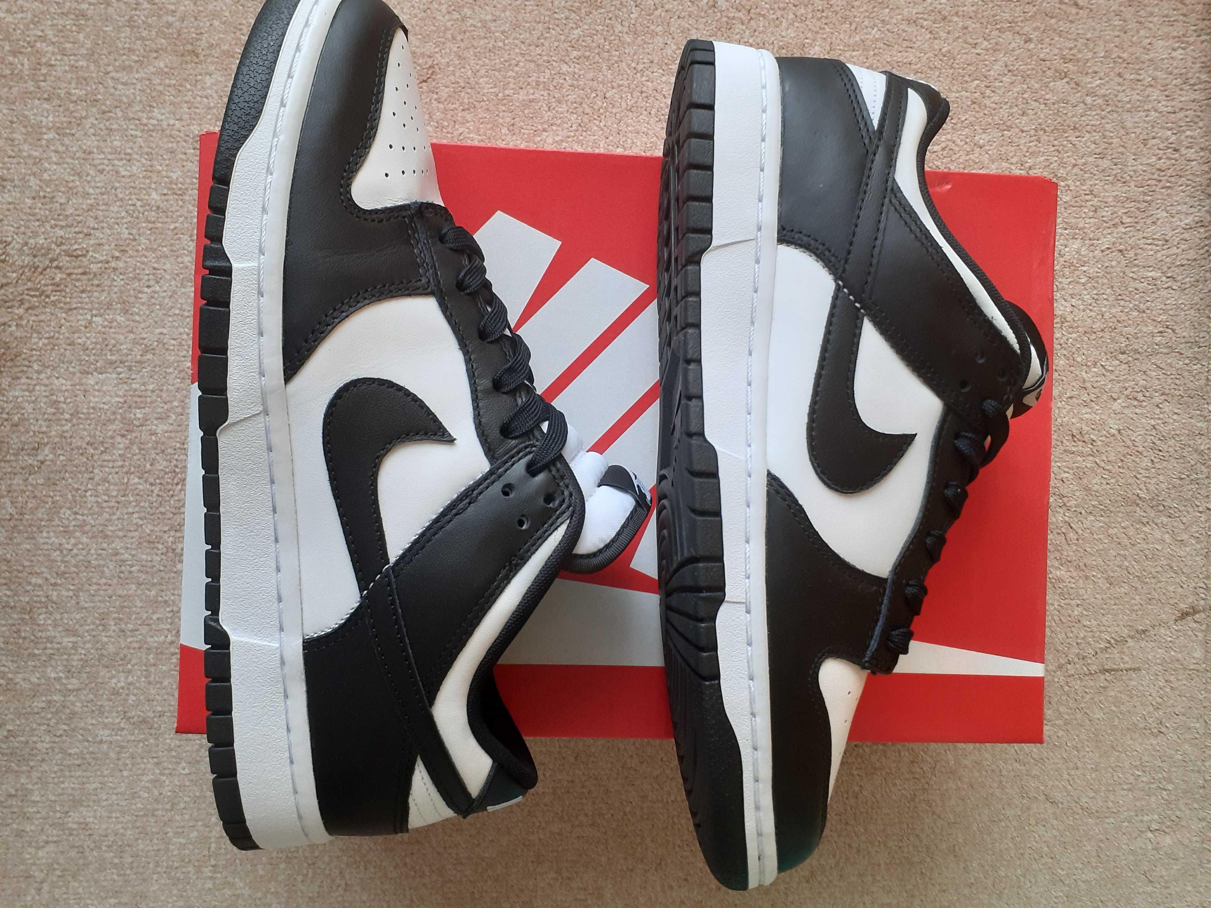 Nike Dunk Low Retro "Panda/White/Black"