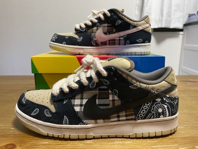 Travis Scott × Nike SB Dunk Low "Black/Parachute Beige"