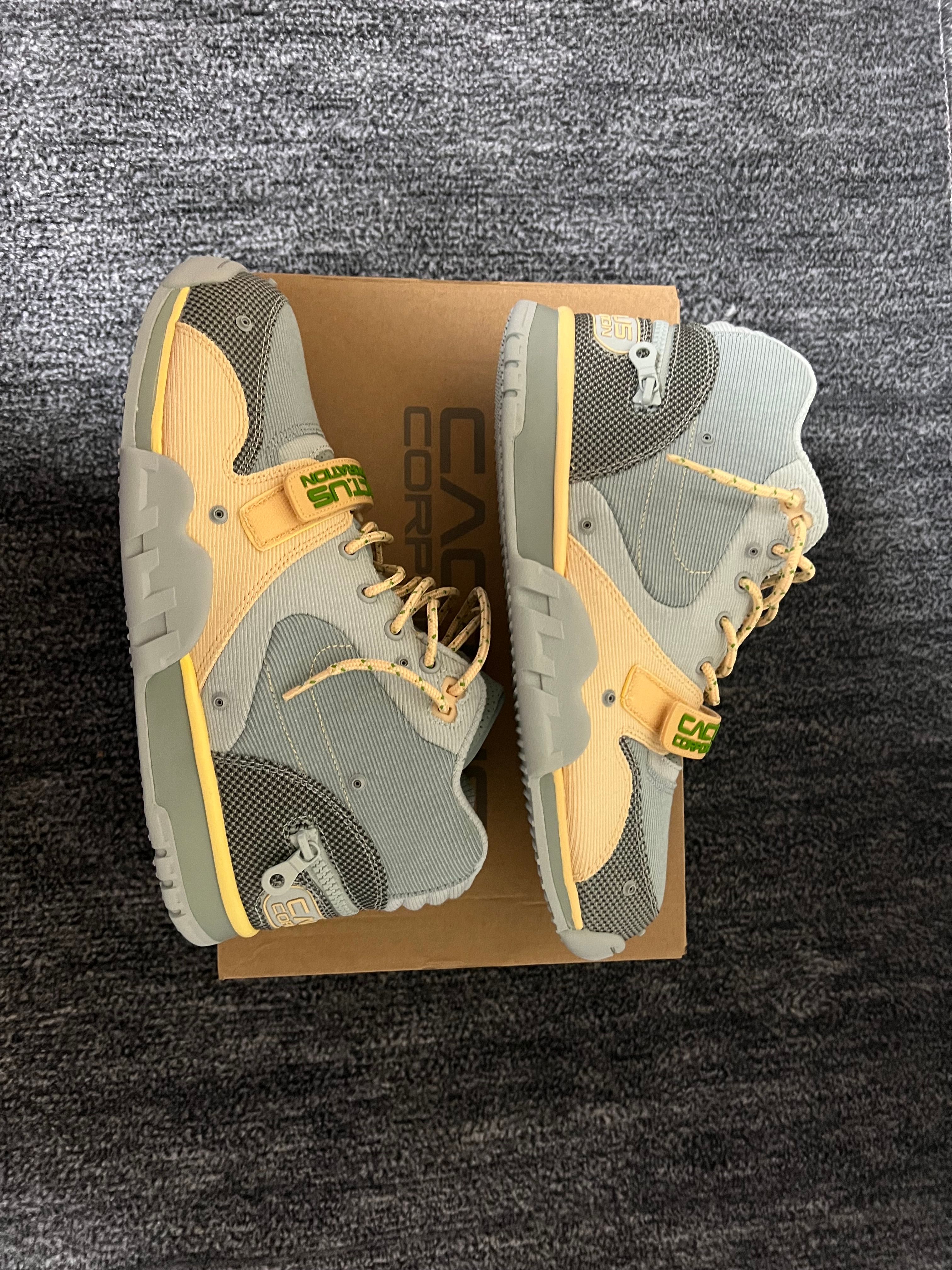 Travis Scott × Nike Air Trainer 1 SP "Grey Haze and Dusty Sage"
