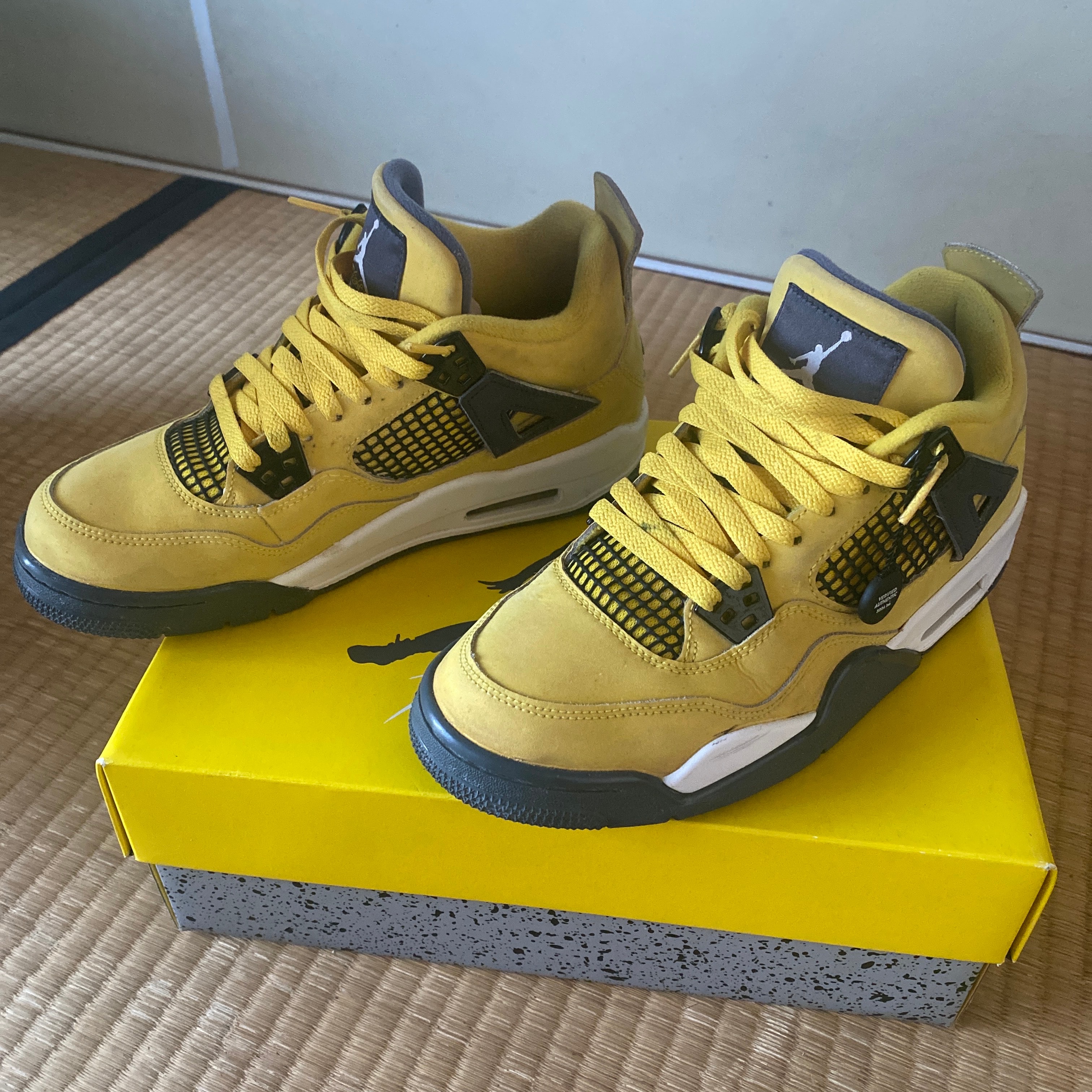 Nike Air Jordan 4 "Tour Yellow"