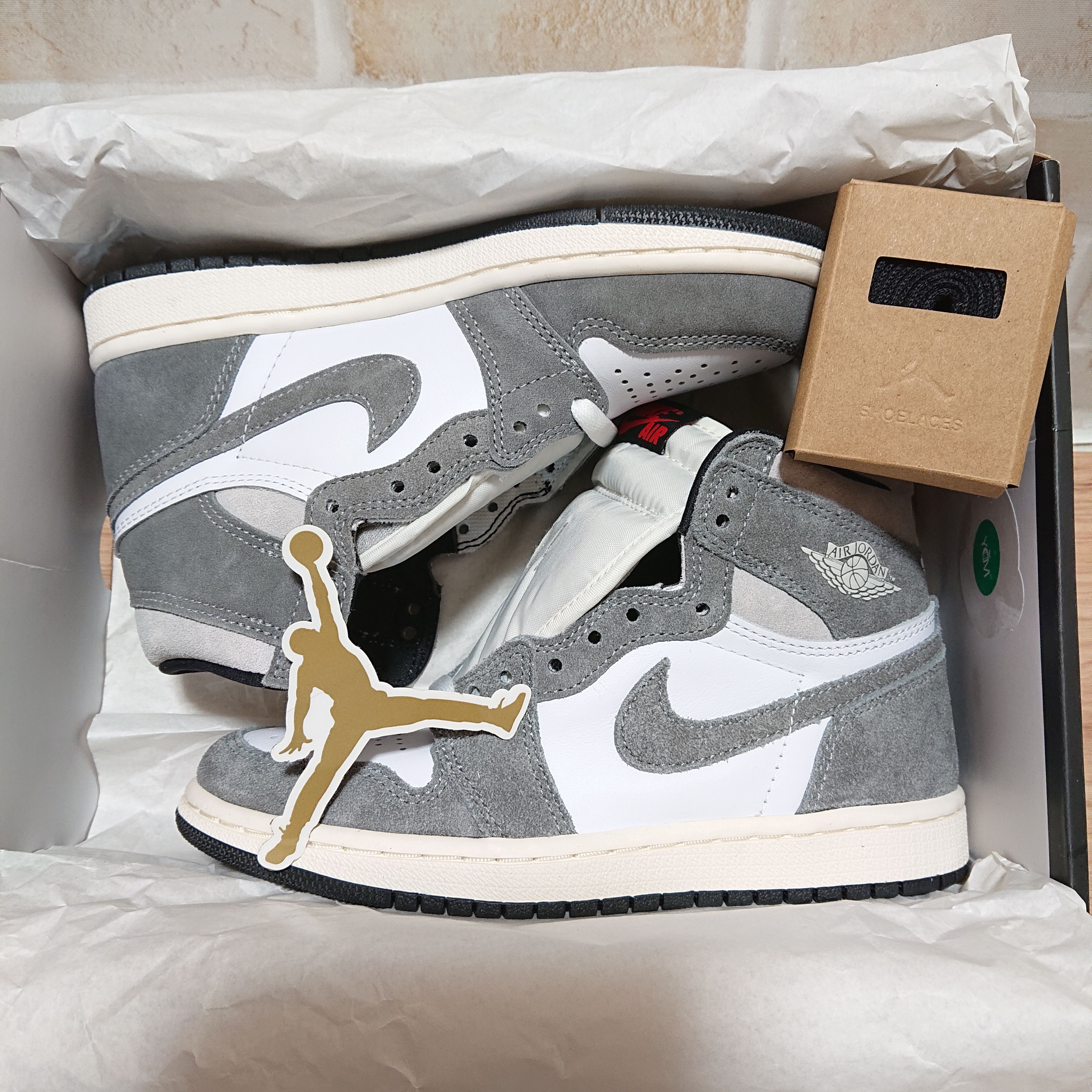 Nike Air Jordan 1 Retro High OG "Black and Smoke Grey"