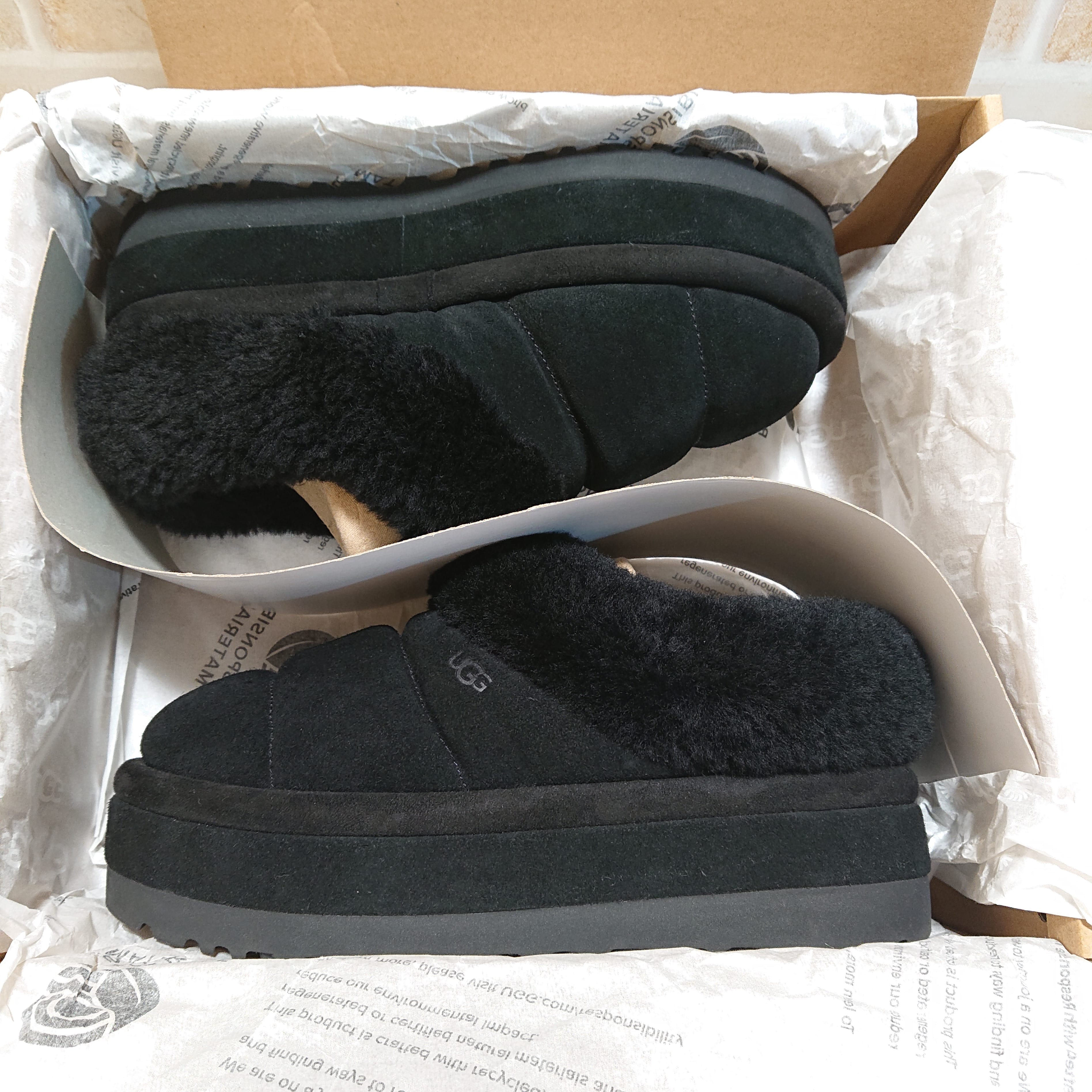 アグ ウィメンズ タズリータ "ブラック"