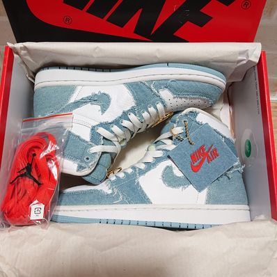 Nike Women's Air Jordan 1 High OG "Denim"