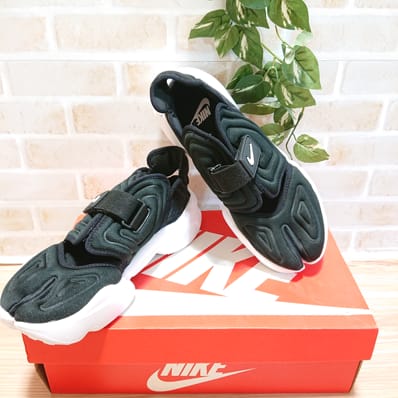 NIKE Women's AQUA RIFT "BLACK/WHITE"