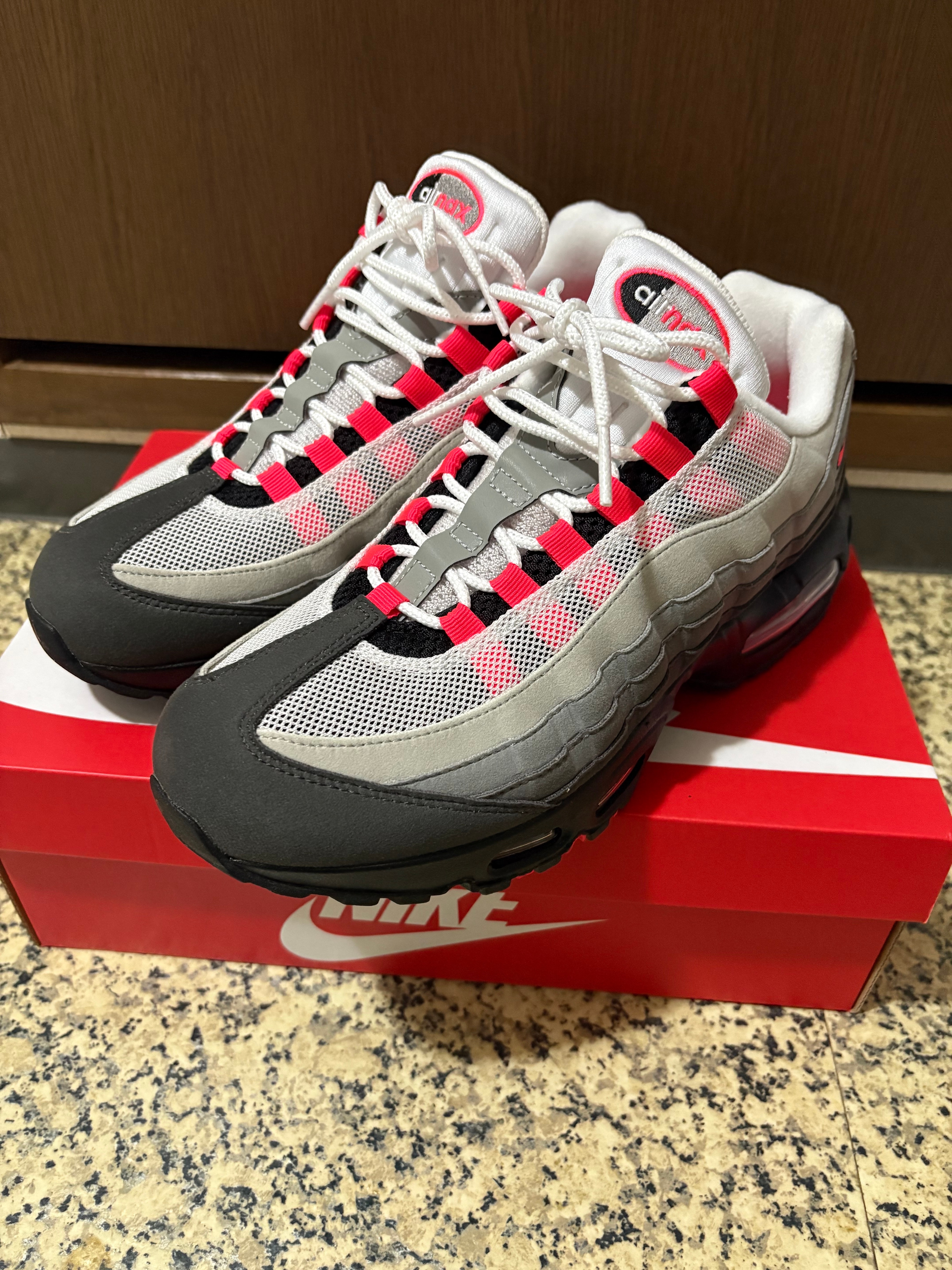 Nike Air Max 95 OG Big Bubble "Medium Ash/Solar Red"