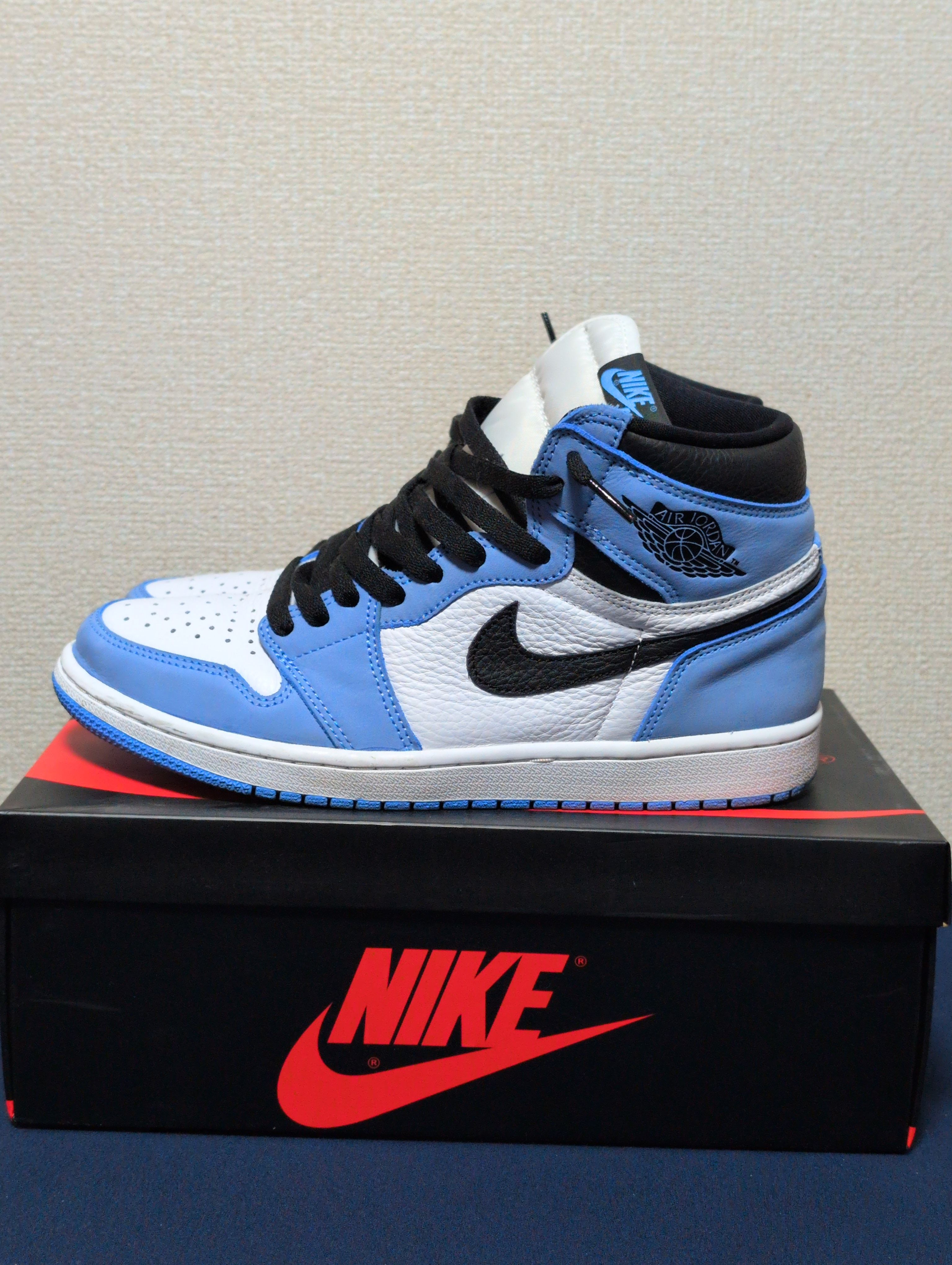 Nike Air Jordan 1 High OG "University Blue"