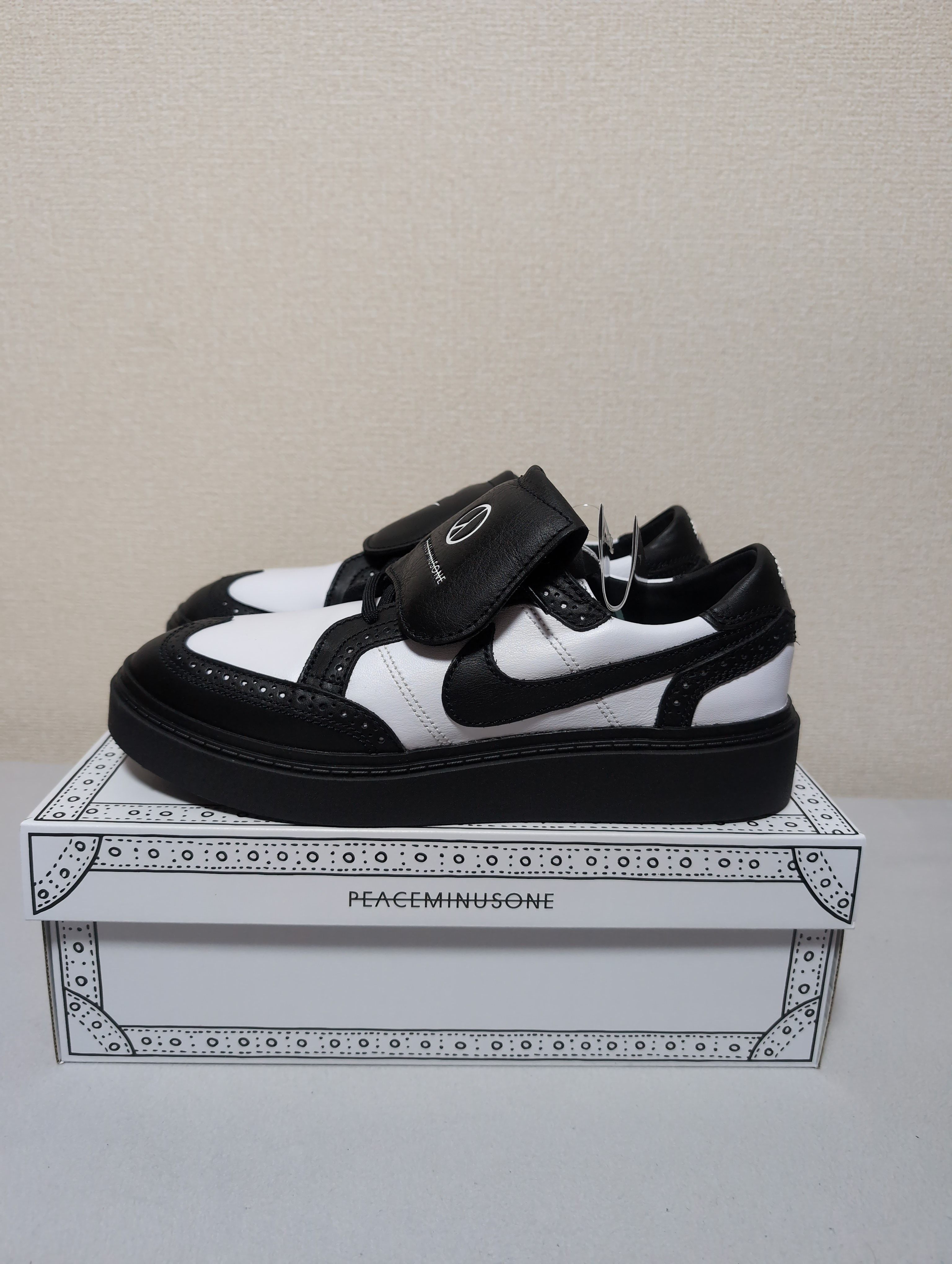 PEACEMINUSONE × Nike Kwondo 1 "Black and White" / G-DRAGON