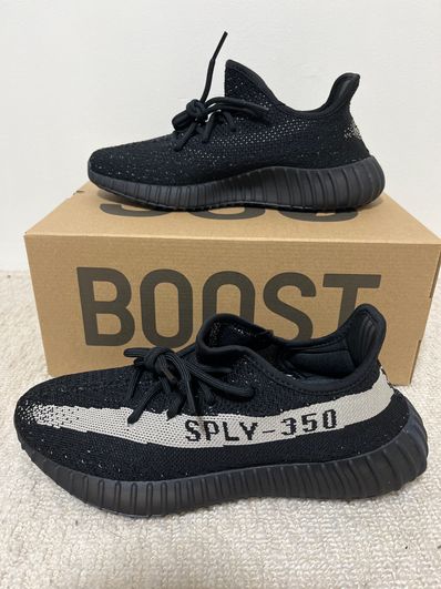 adidas YEEZY Boost 350 V2 "Oreo"