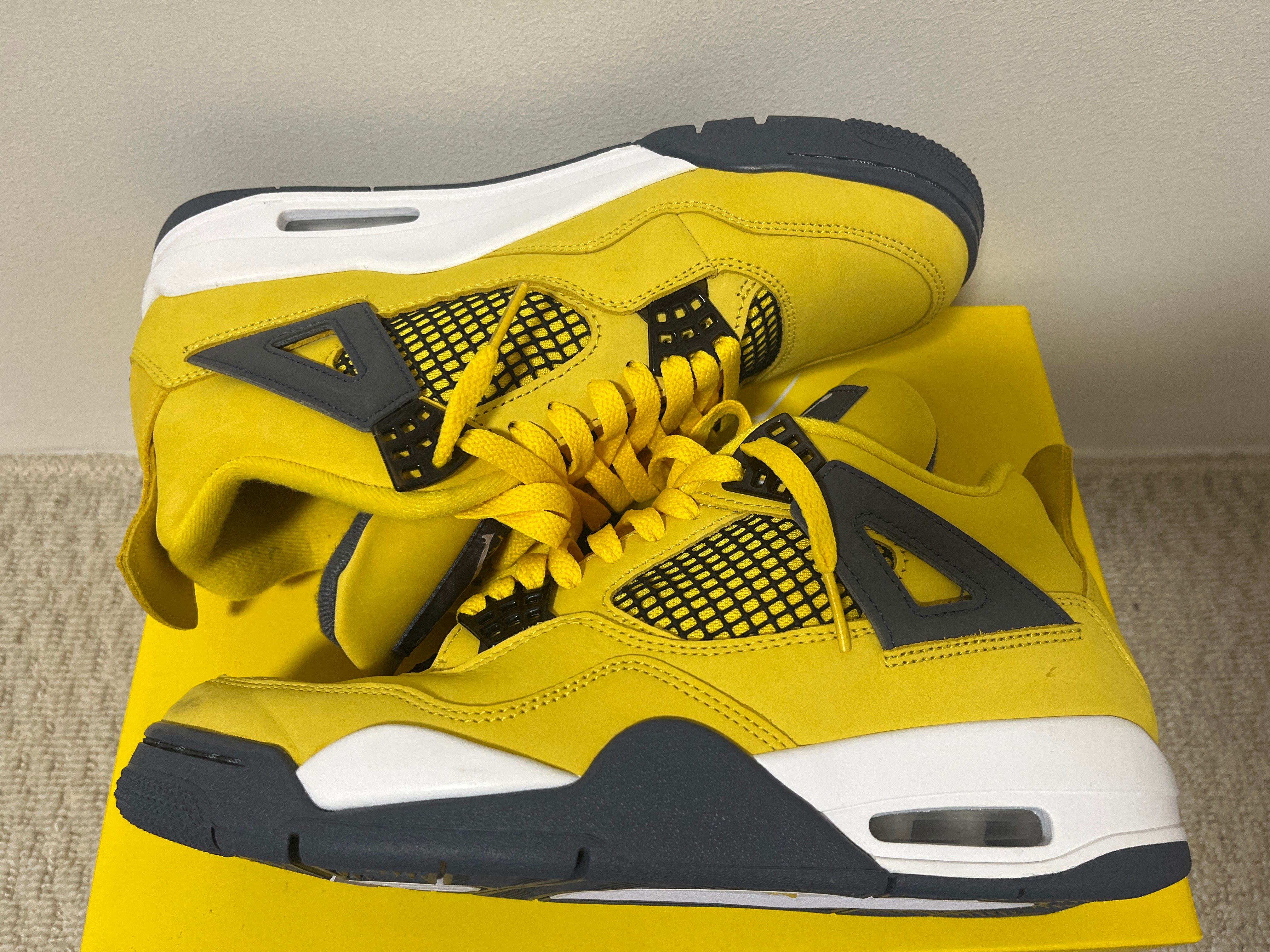 Nike Air Jordan 4 "Tour Yellow"