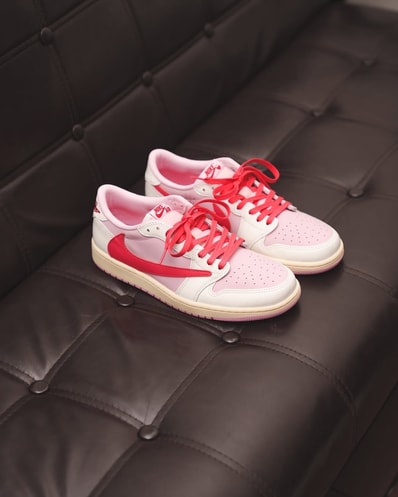 Travis Scott × Nike Air Jordan 1 Retro Low OG "Sail/Tropical Pink"