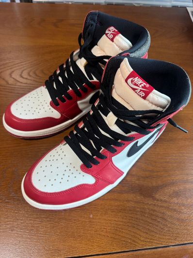 Nike Air Jordan 1 High OG "Lost & Found/Chicago"