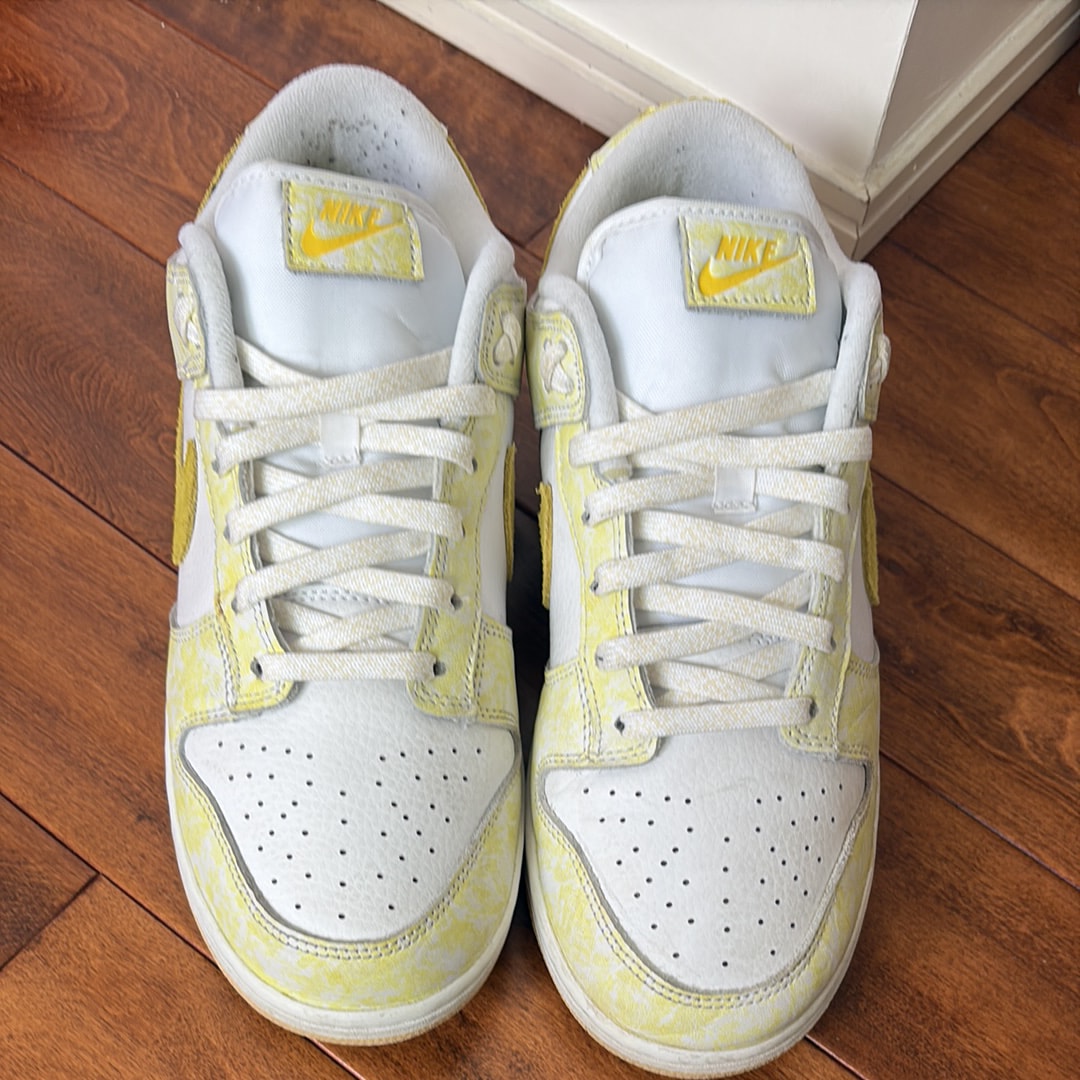 ダンク ロー イエローストライク　ナイキ　日本未発売　ダンクロー　スニーカー Nike Dunk Low Yellow Strike Wmns ナイキ ダンクロー イエロー (Nike