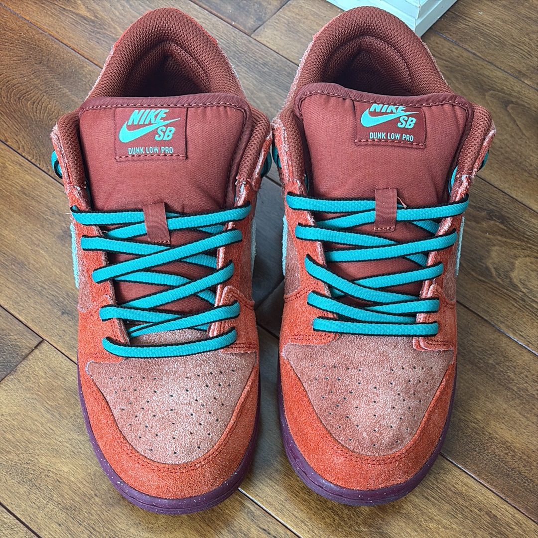 Nike SB Dunk Low Pro PRM "Mystic Red and Rosewood"