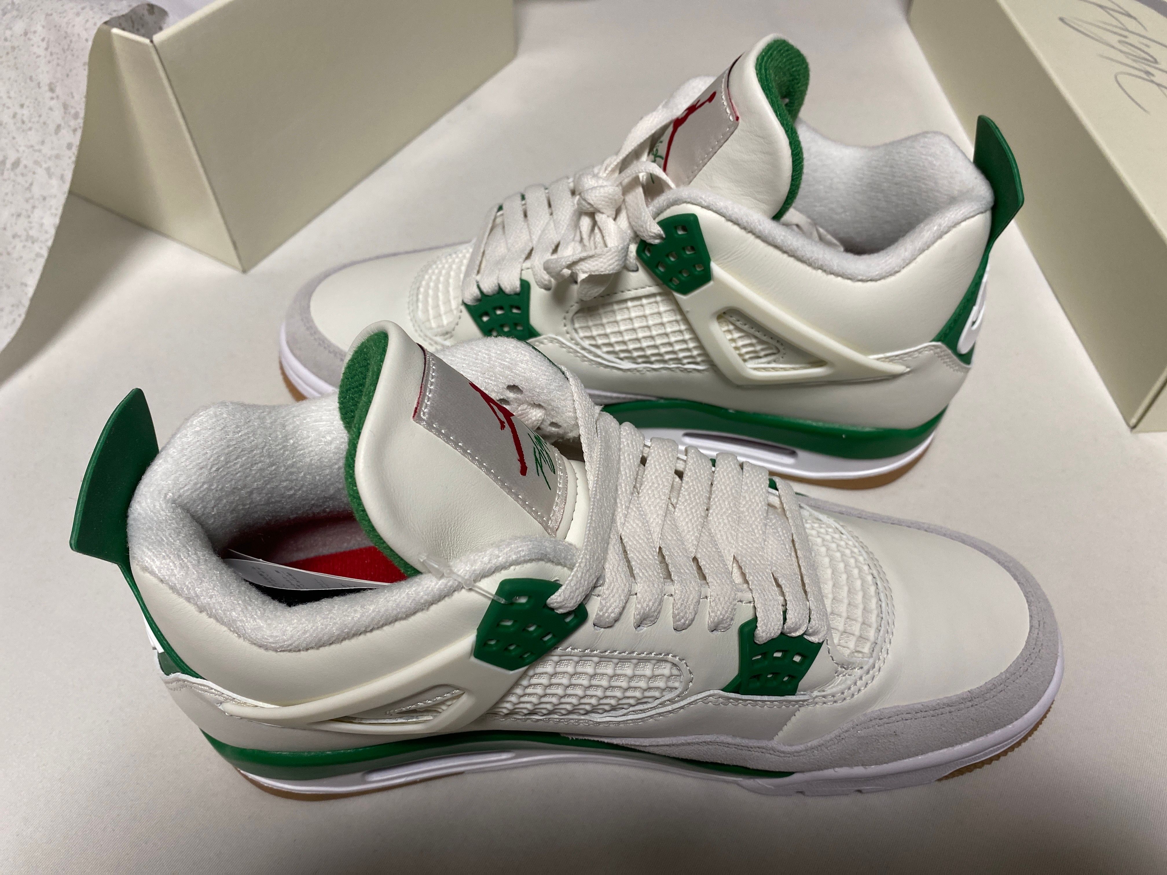 Nike SB × Air Jordan 4 Retro SP "Pine Green"