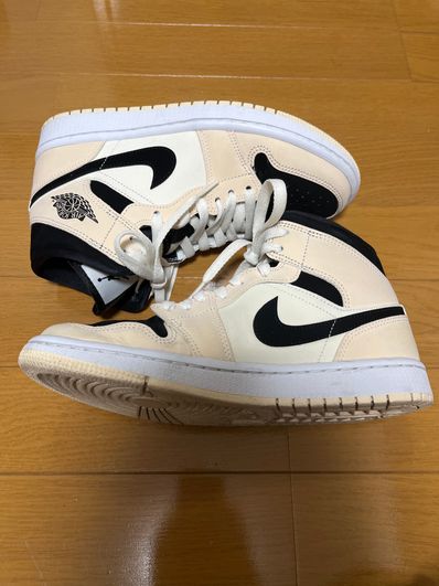 NIKE Women's AIR JORDAN 1 MID "GUAVA ICE"