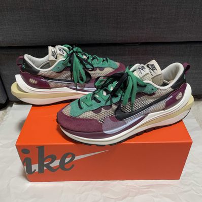 sacai × Nike Vapor Waffle "String/Red/Green"