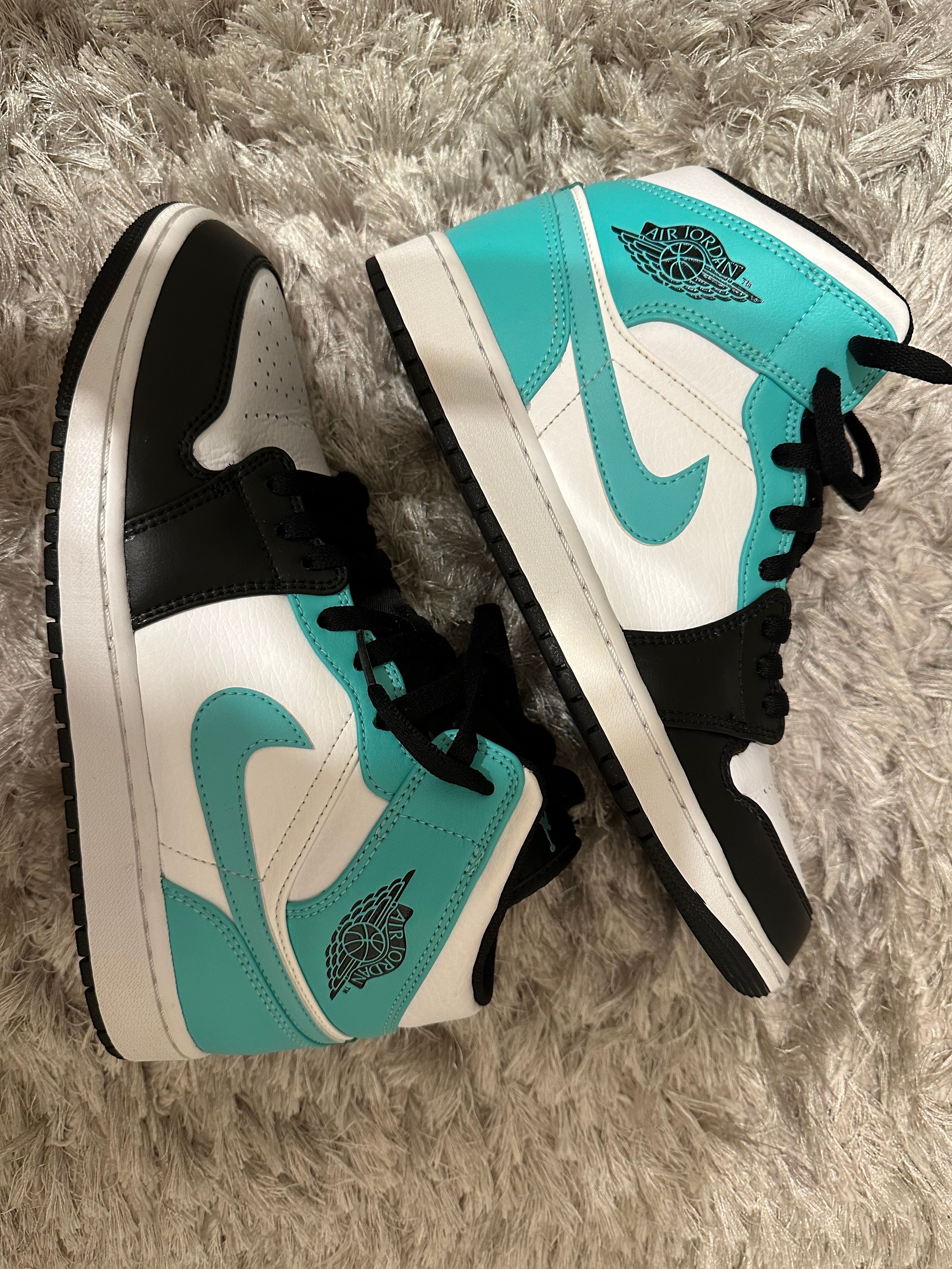 Nike Air Jordan 1 Mid "Tropical Twist"