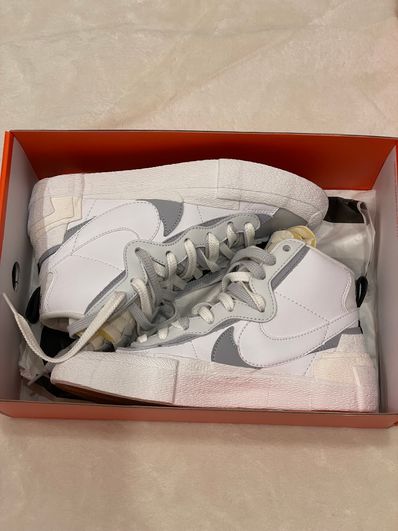 sacai × NIKE BLAZER MID "WHITE/WOLF GREY"
