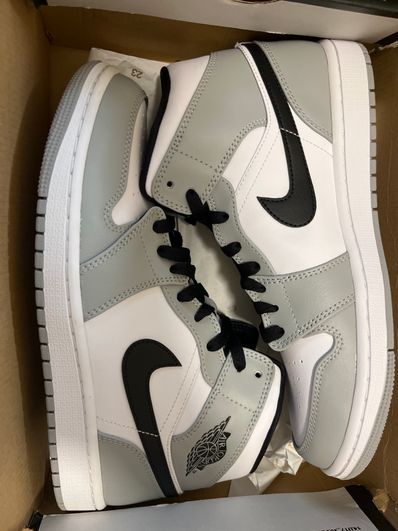 Nike Air Jordan 1 Mid "Light Smoke Grey/White/Black"