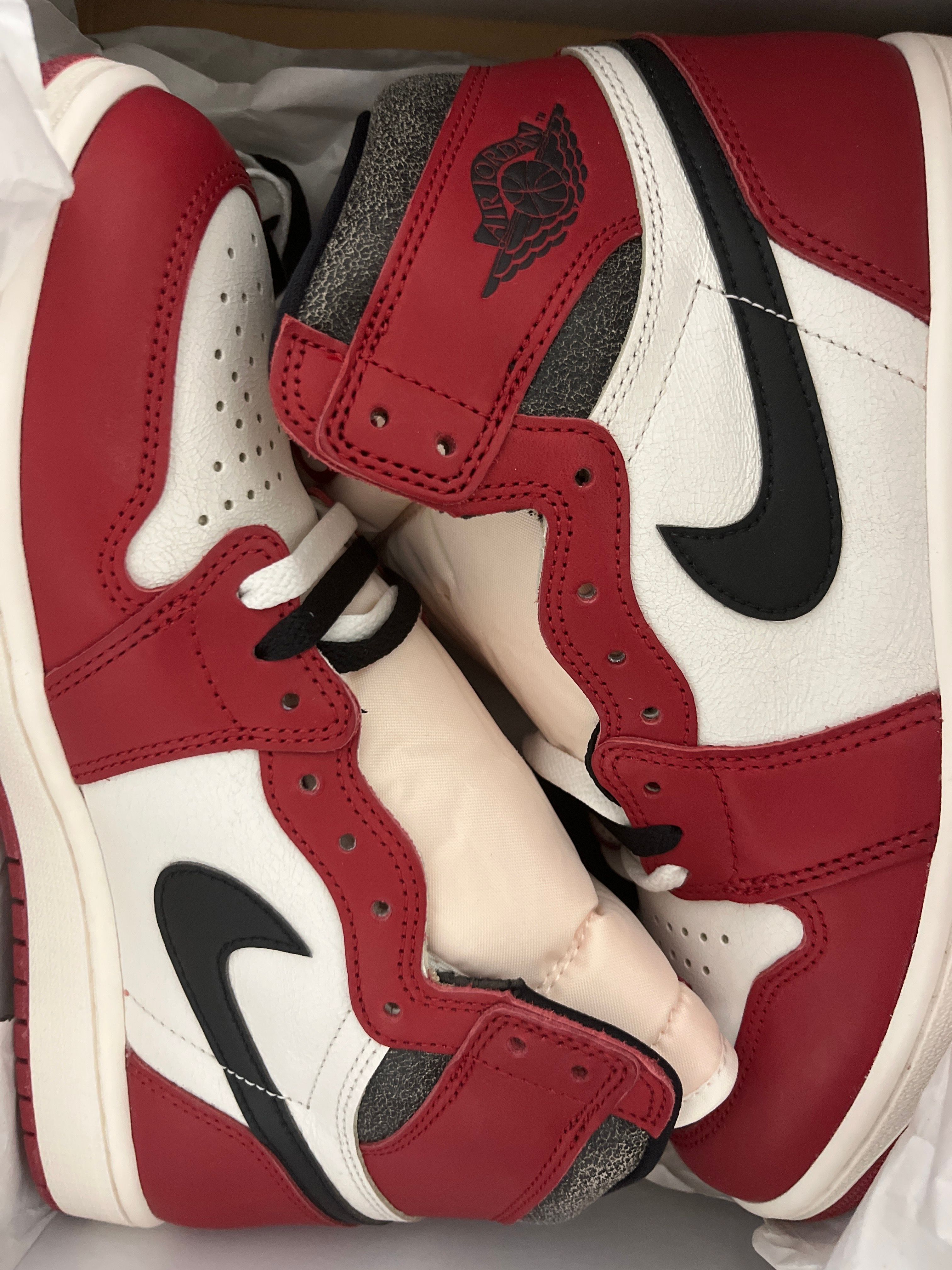 Nike Air Jordan 1 High OG "Lost & Found/Chicago"