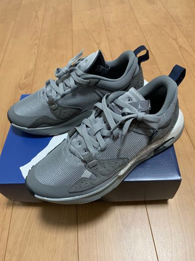 FRAGMENT × JORDAN AIR CADENCE PARTICLE GREY