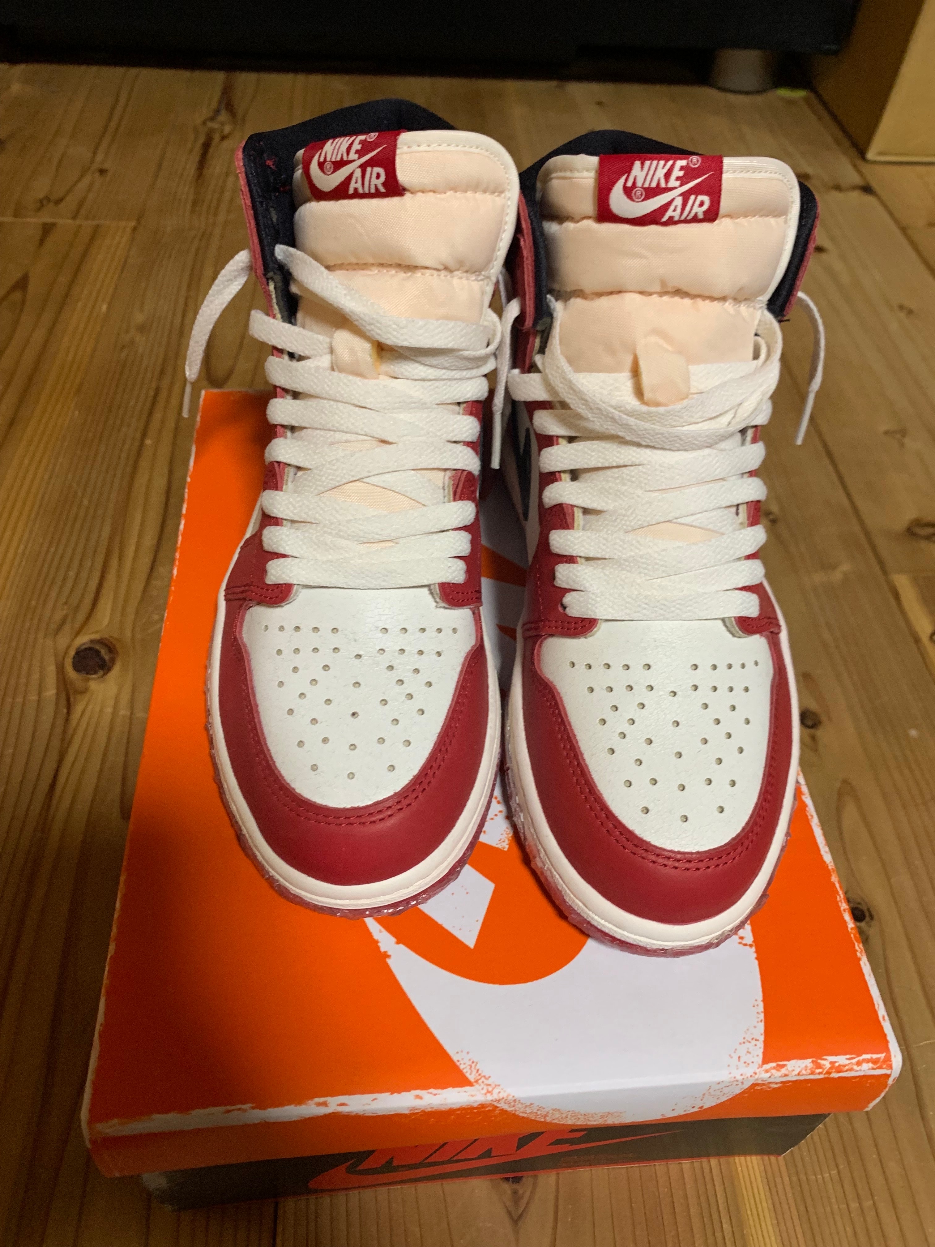 Nike Air Jordan 1 High OG "Lost & Found/Chicago"
