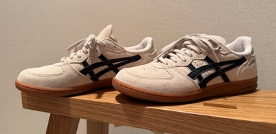 Asics Skyhand OG "Oatmeal/Black"