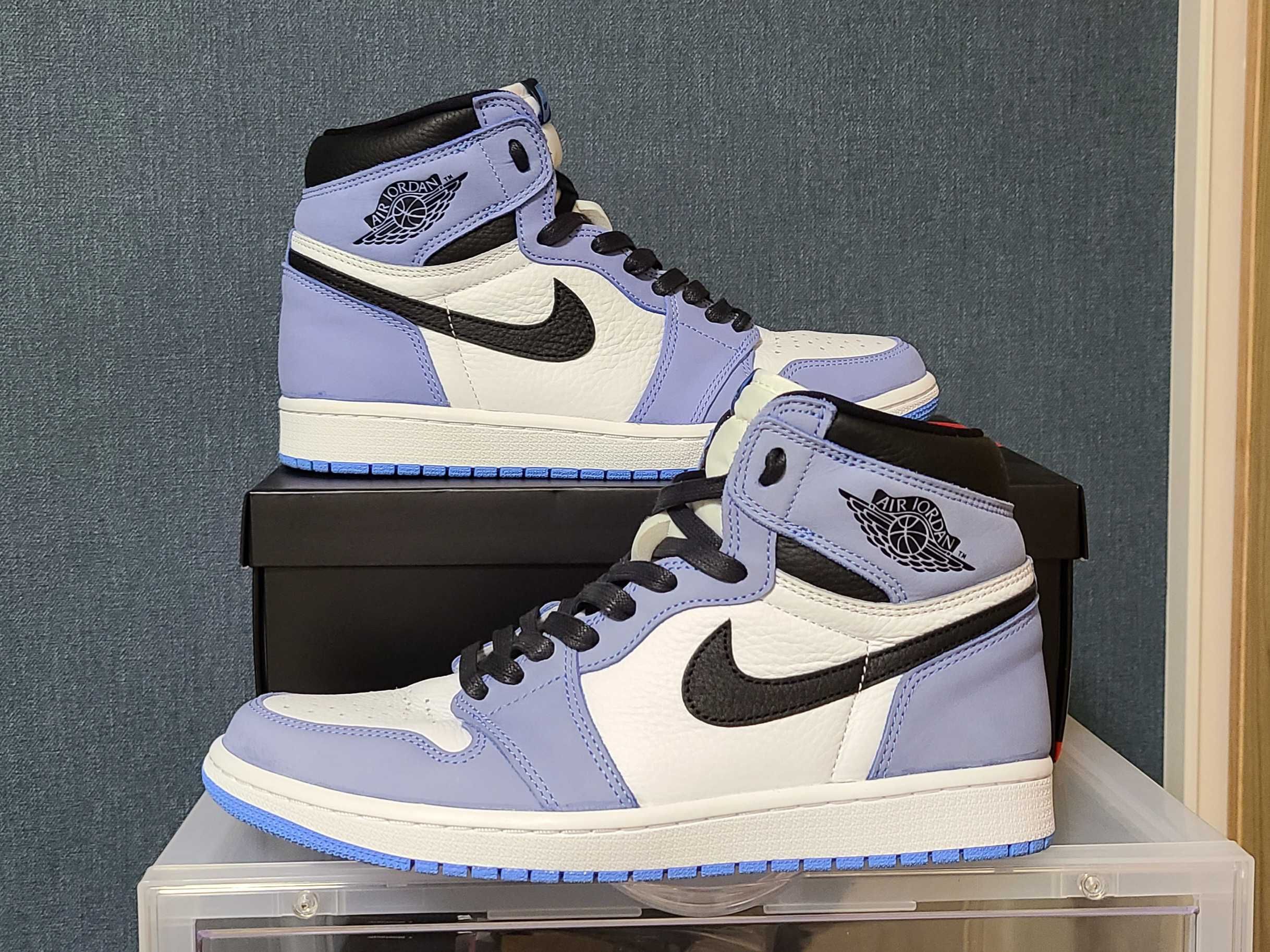 Nike Air Jordan 1 High OG "University Blue"