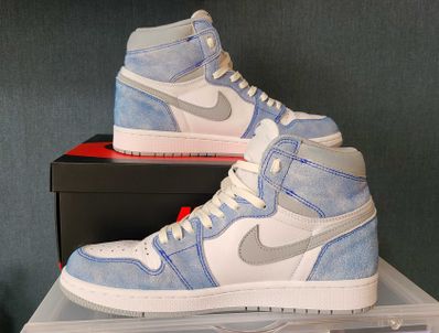 Nike Air Jordan 1 High OG "Hyper Royal"