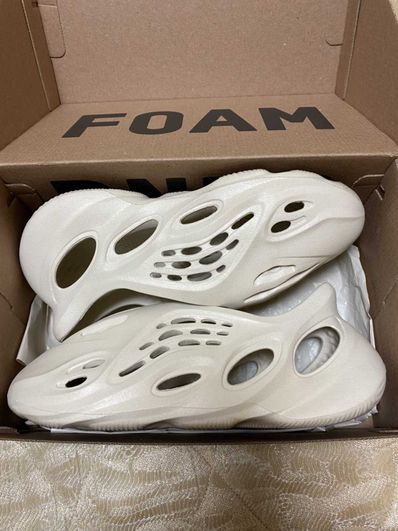 adidas YEEZY Foam Runner "Sand"