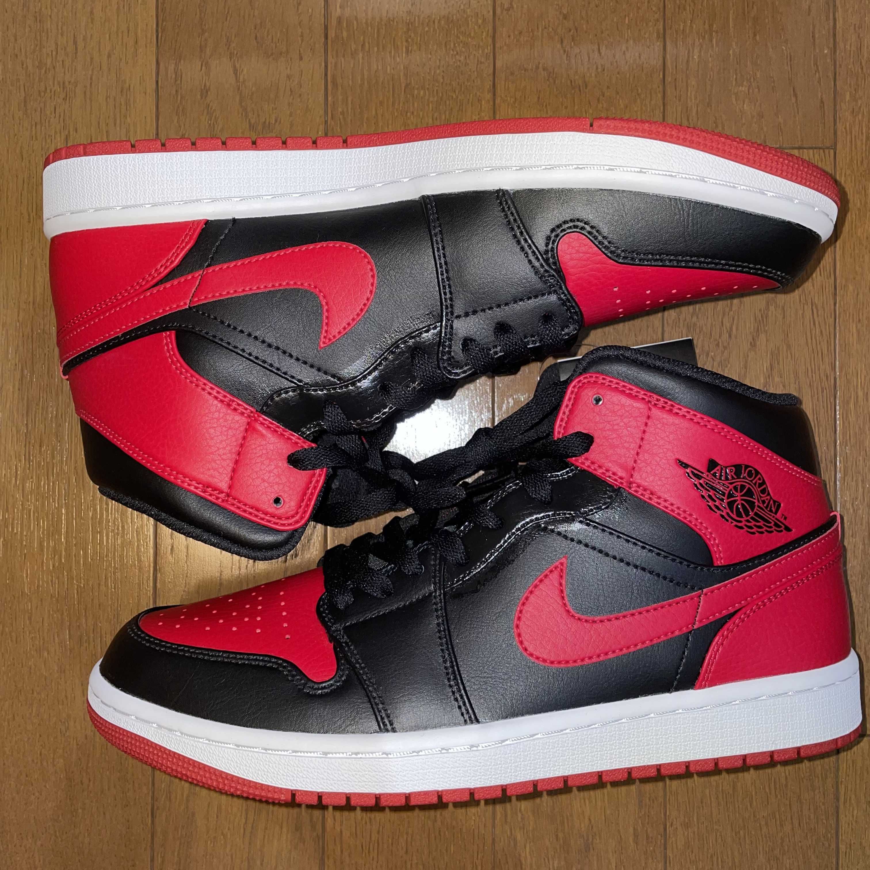 Nike Air Jordan 1 Mid "Bred"
