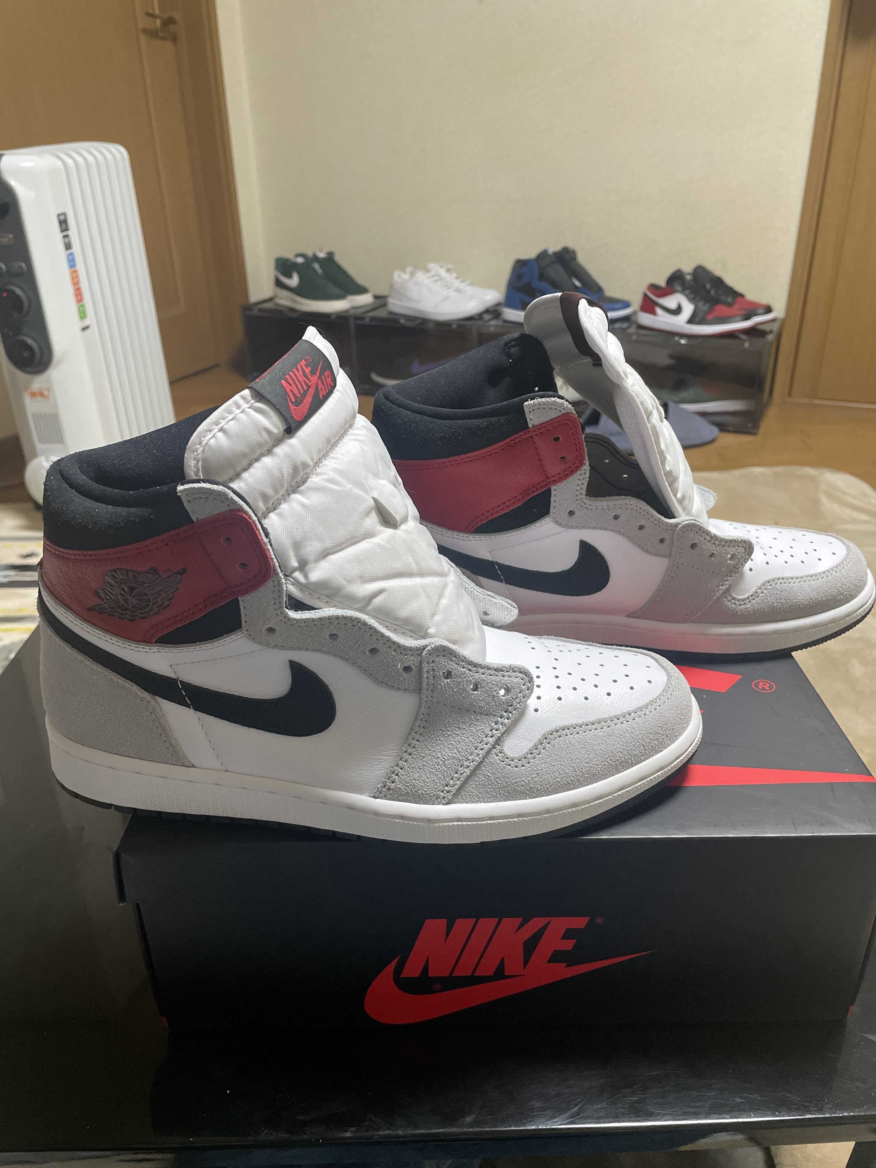 Nike Air Jordan 1 High OG "White/Black/Light Smoke Grey"
