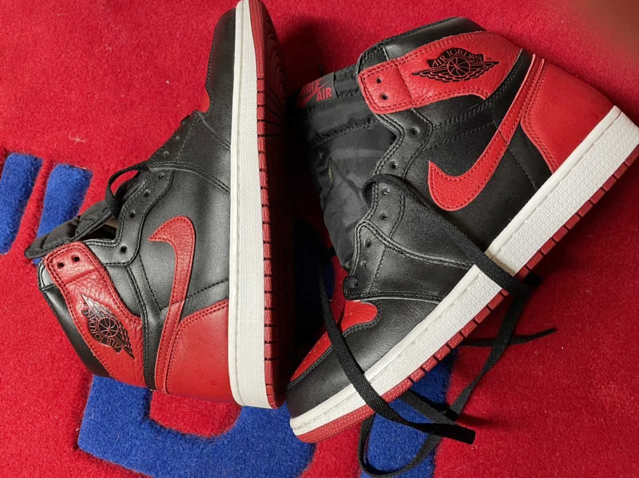 Nike Air Jordan 1 Retro High OG "Bred/Banned" (2016)