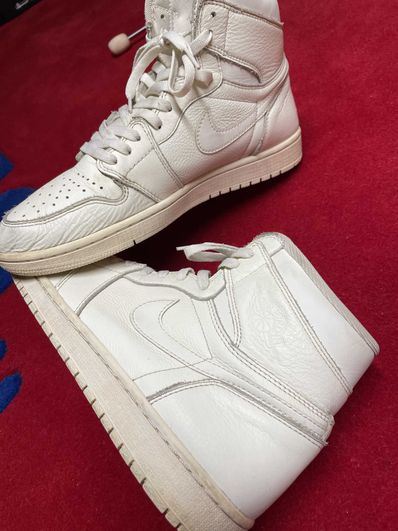 Nike Air Jordan 1 Retro High OG "Sail"