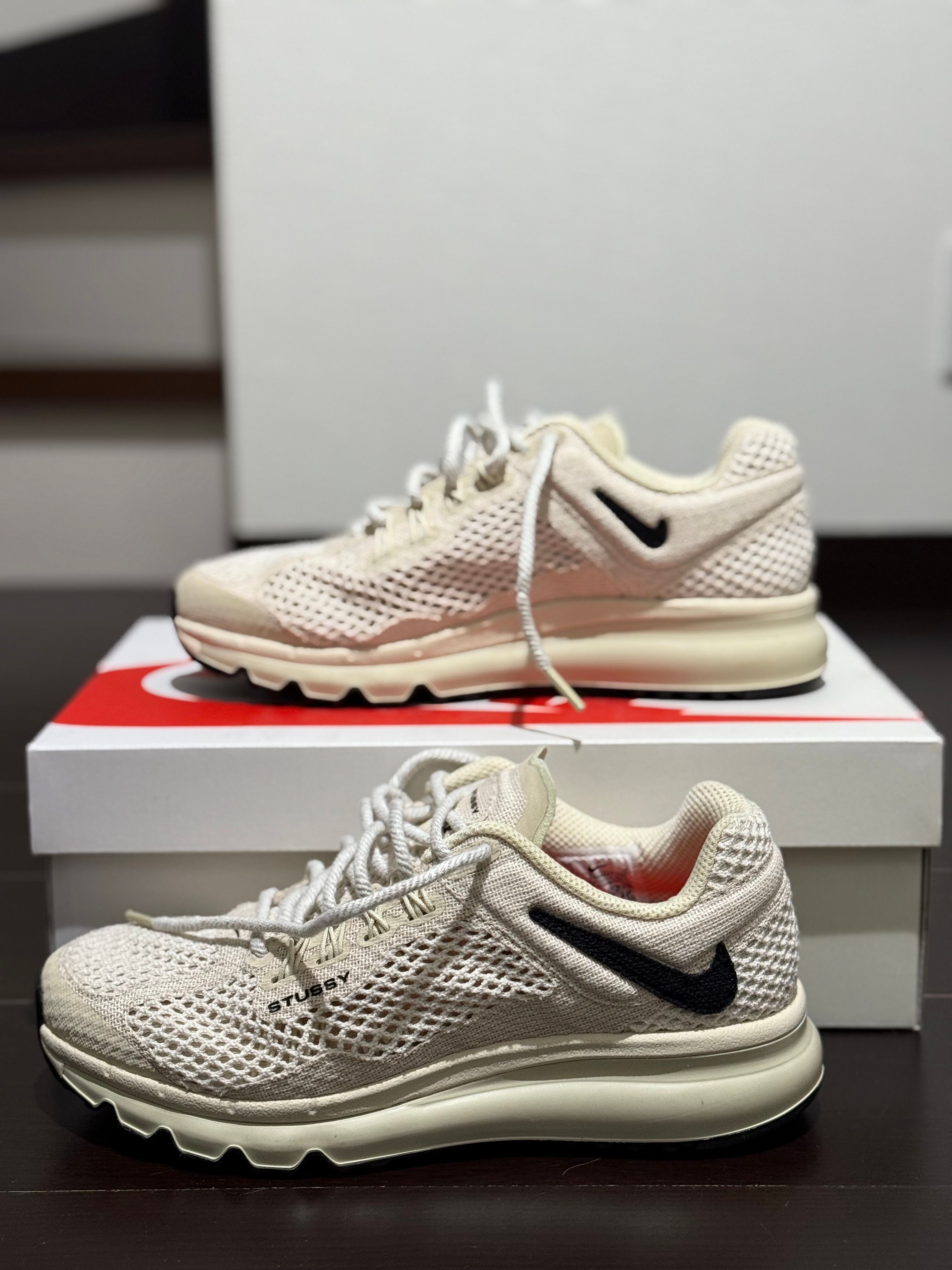 Stussy × Nike Air Max 2013 "Fossil"