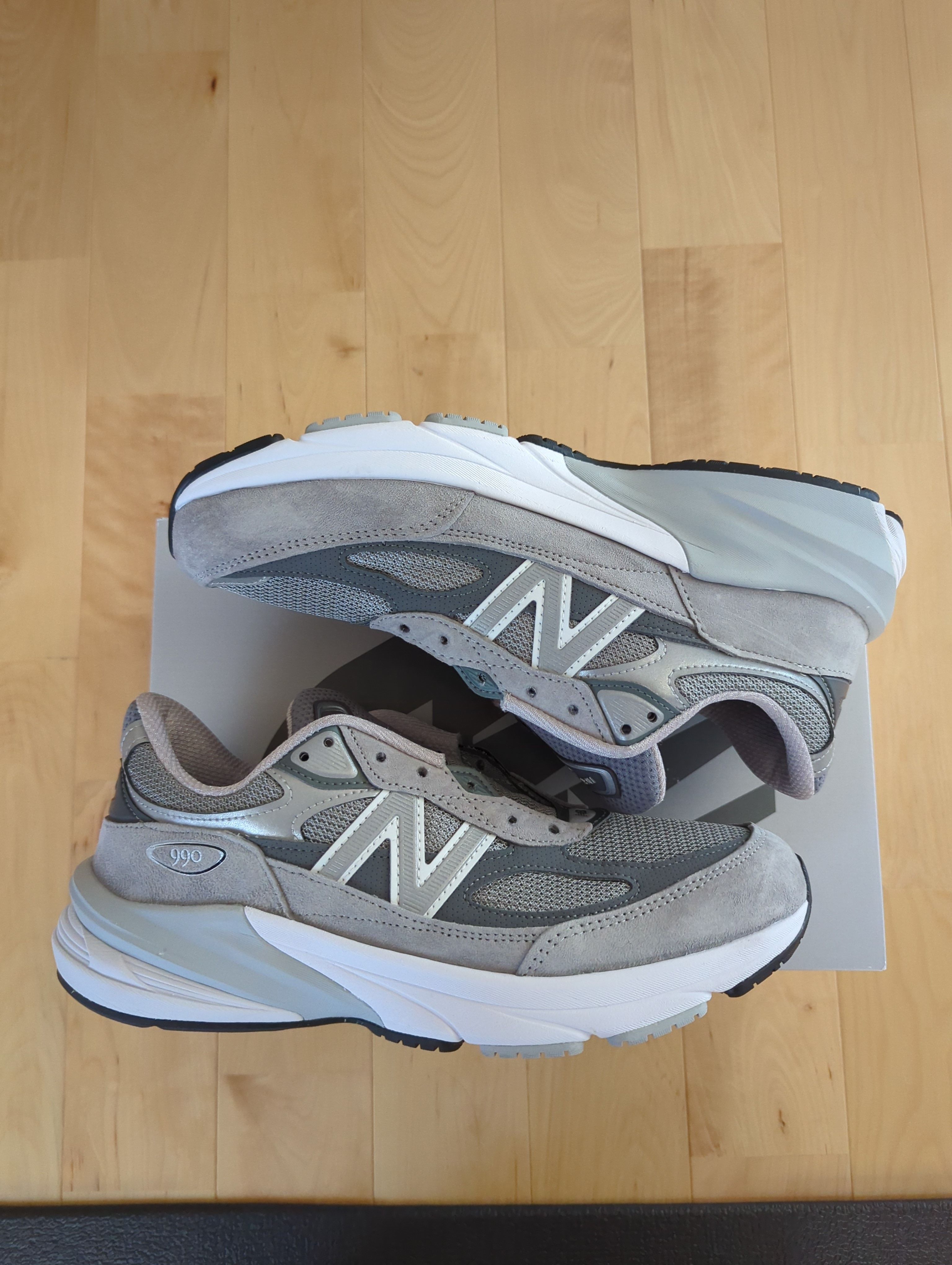 New Balance 990V6 "Gray" (Heel Logo NB)