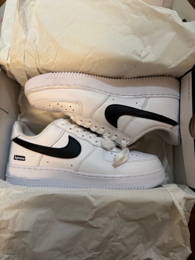 Supreme × Nike Air Force 1 Low "White/Black"