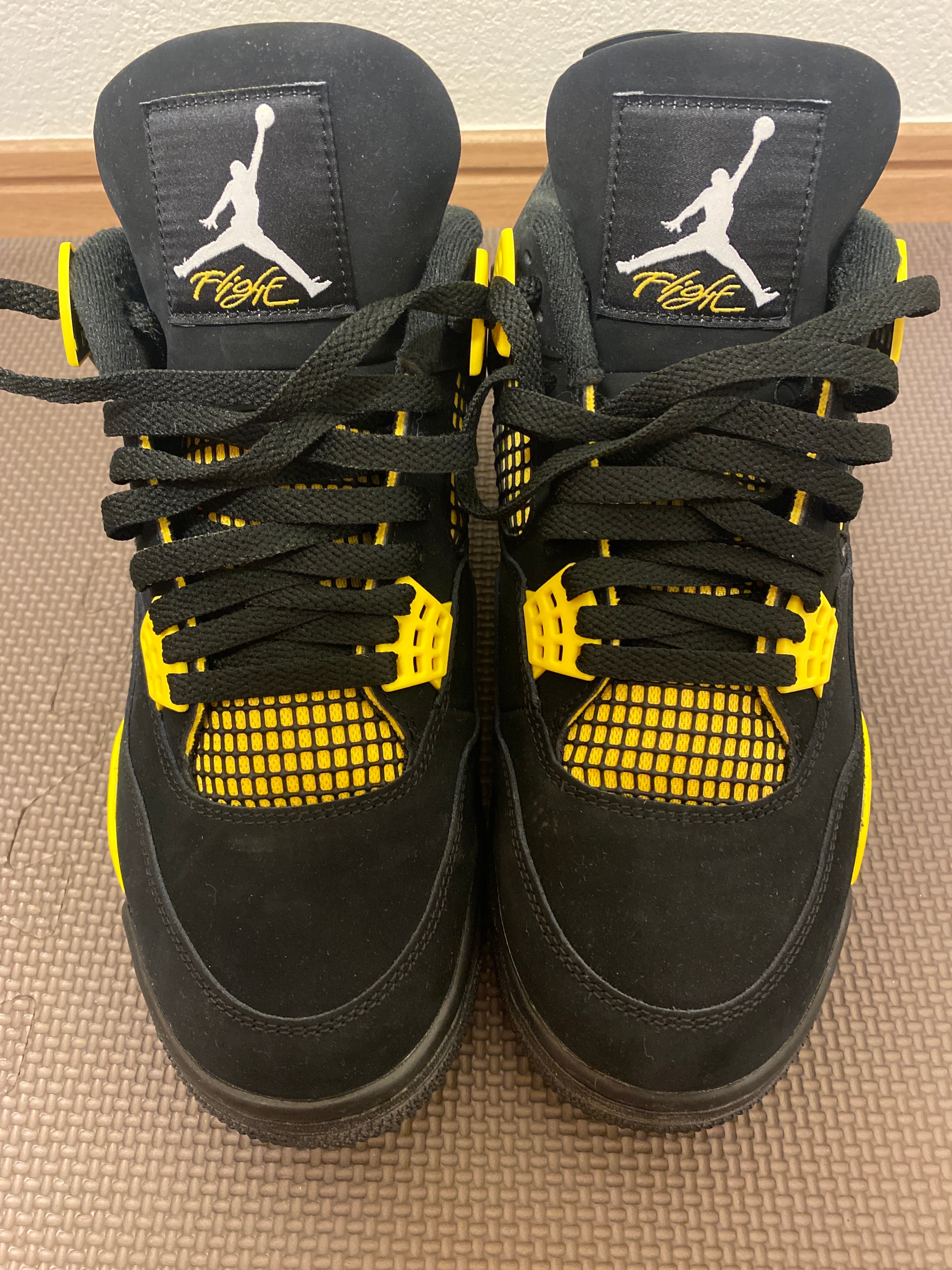 Nike Air Jordan 4 Retro "Thunder"(2023)