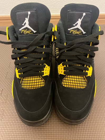 Nike Air Jordan 4 Retro "Thunder"(2023)