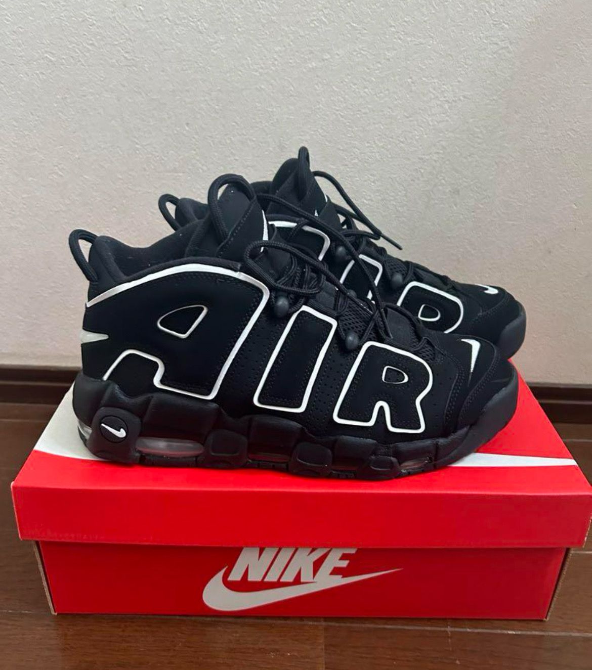 NIKE AIR MORE UPTEMPO "BLACK/WHITE"(2016)