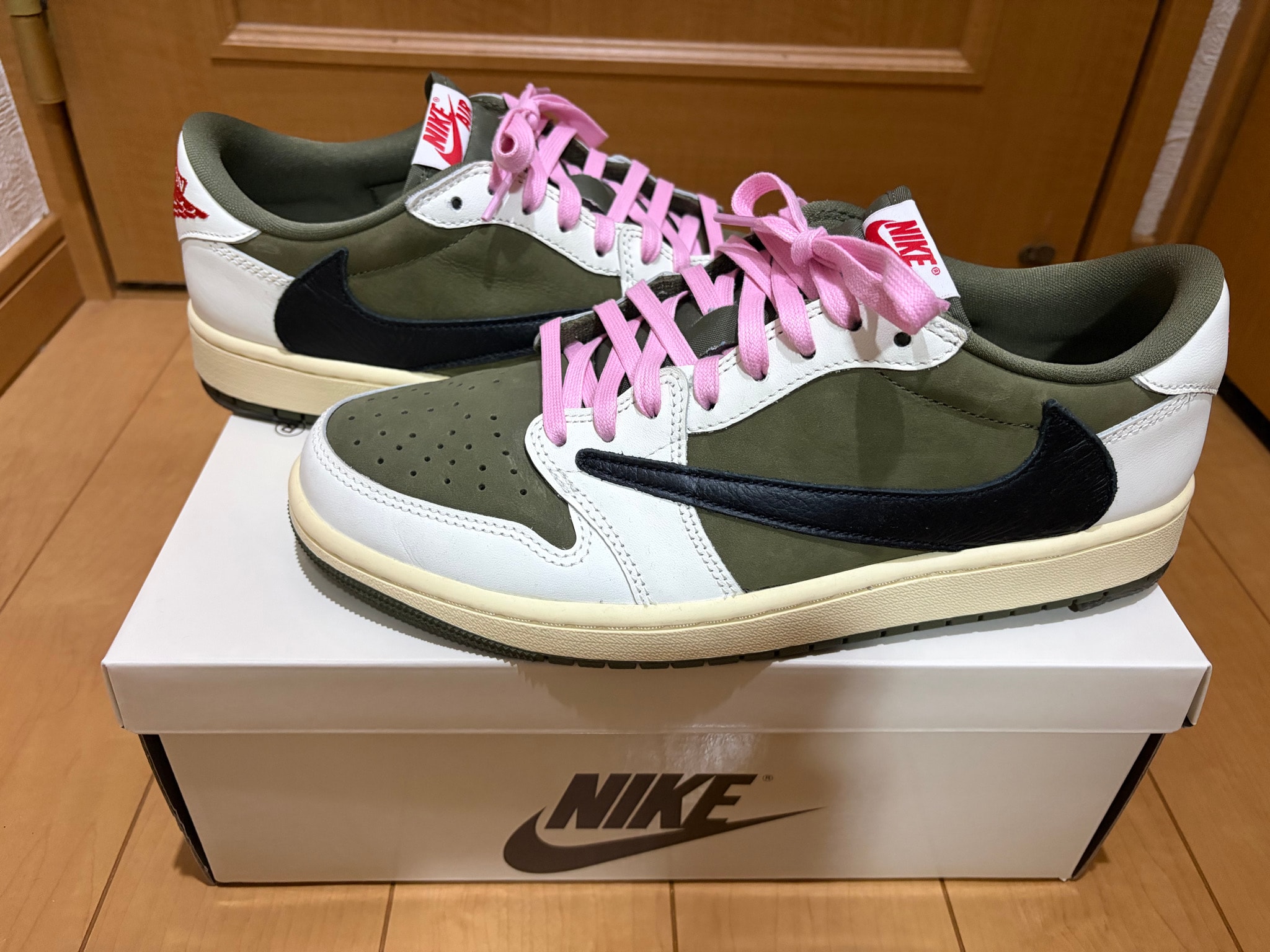 Travis Scott × Nike Air Jordan 1 Low OG SP "Reverse Olive"