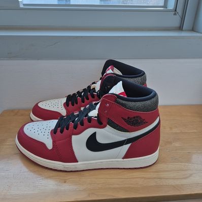 Nike Air Jordan 1 High OG "Lost & Found/Chicago"