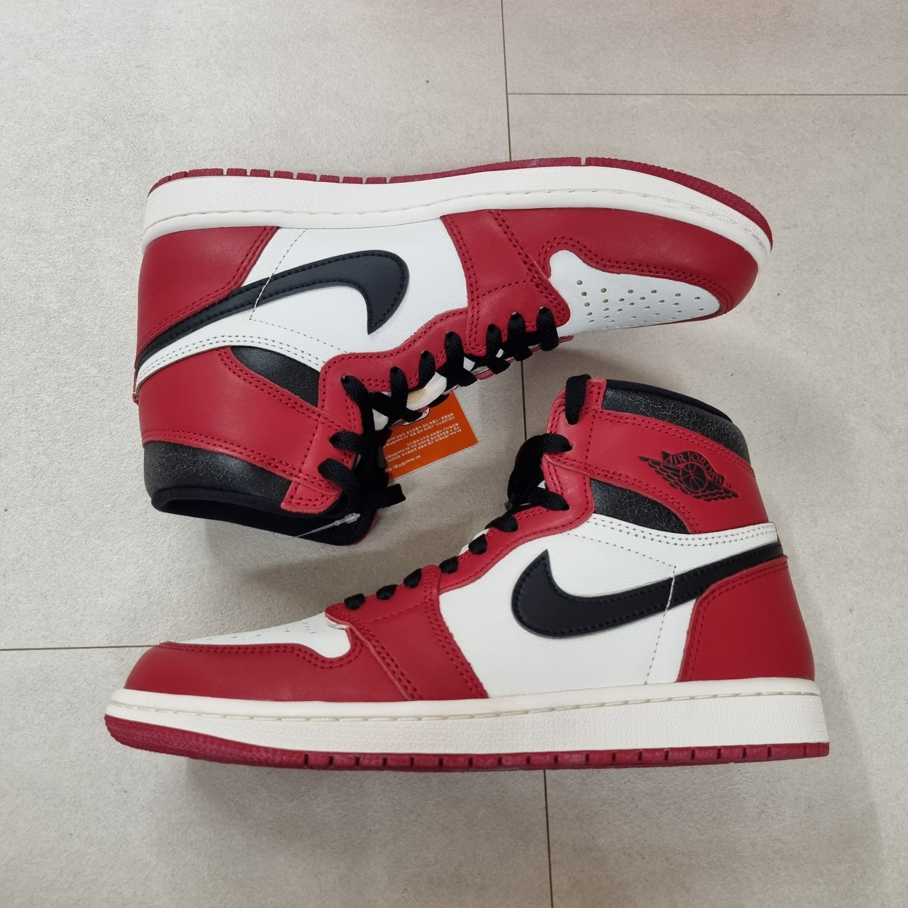Nike Air Jordan 1 High OG "Lost & Found/Chicago"