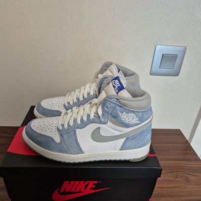 Nike Air Jordan 1 High OG "Hyper Royal"