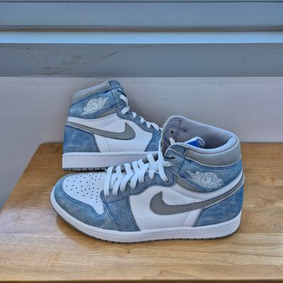 Nike Air Jordan 1 High OG "Hyper Royal"