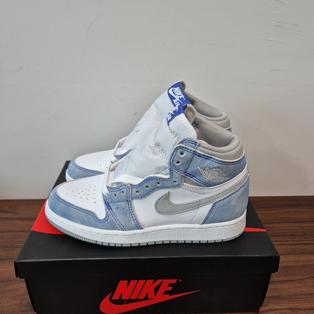 ナ*ン様 ナイキ GS エアジョーダン1 mid ハイパーロイヤル Nike GS Air Jordan 1 High OG 